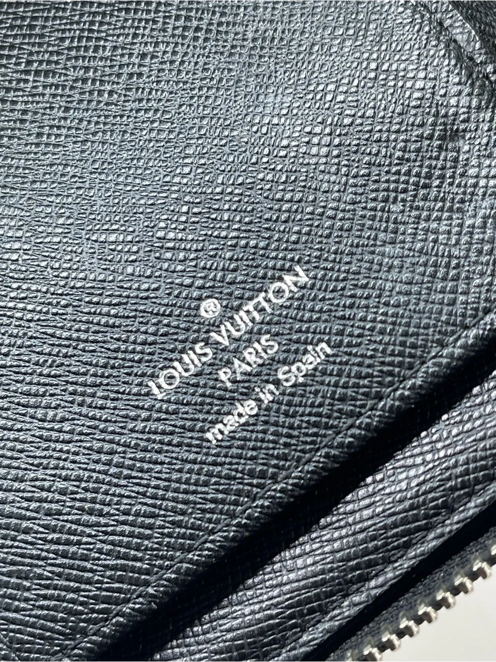 Louis Vuitton Damier Graphite canvas zippy wallet